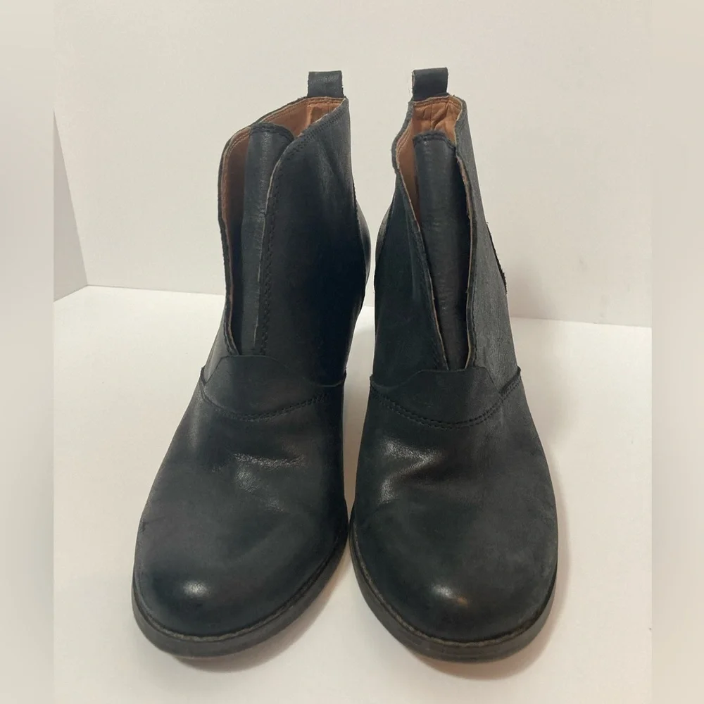 Lucky Brand Yinan black Leather wedge ankle boots booties womens size 10